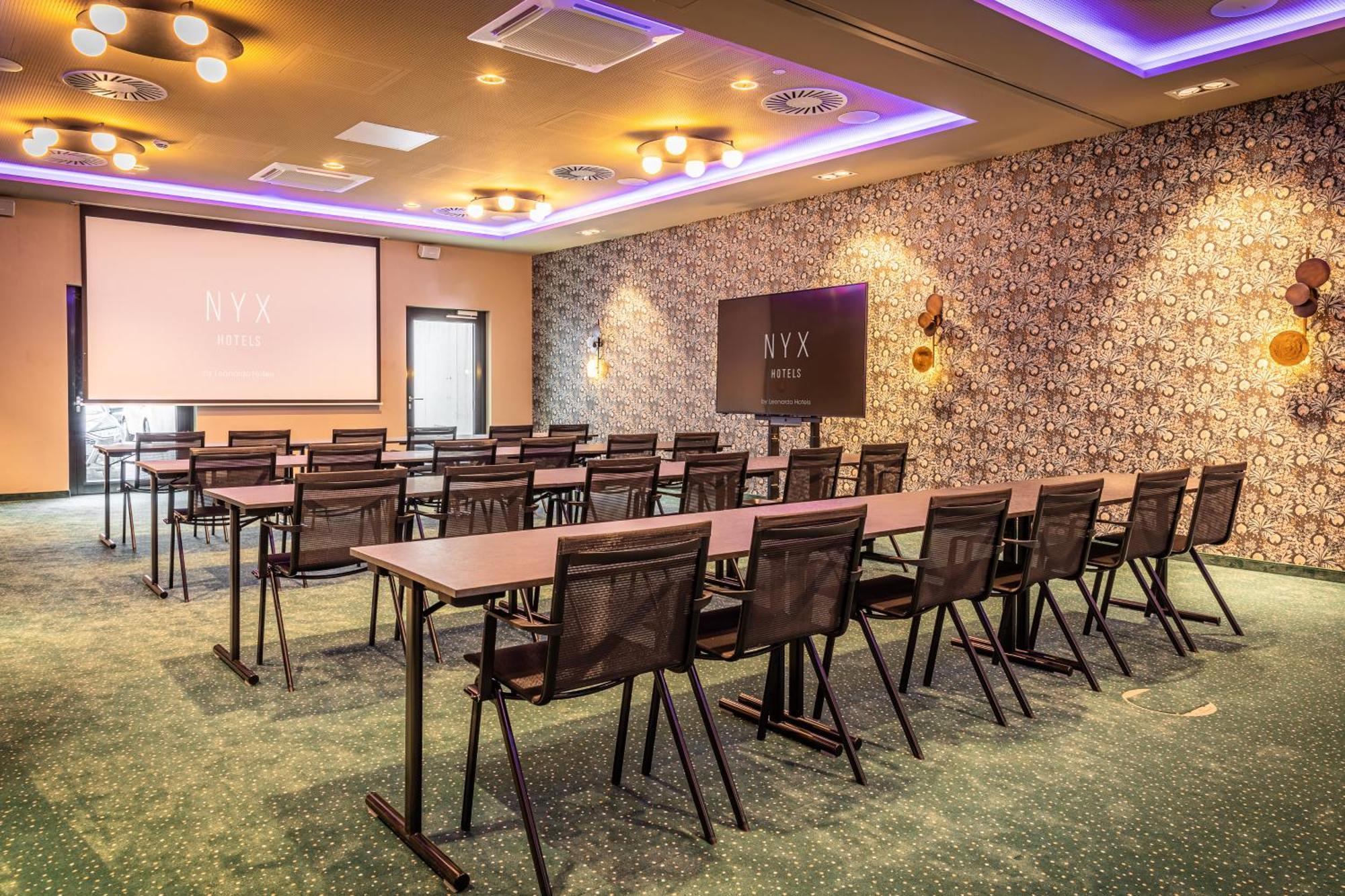 Hotel Nyx By Leonardo 4*